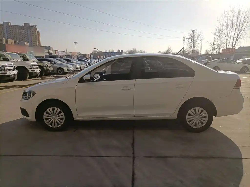 Santana 2019 1.5L manual Fashion version Country VI