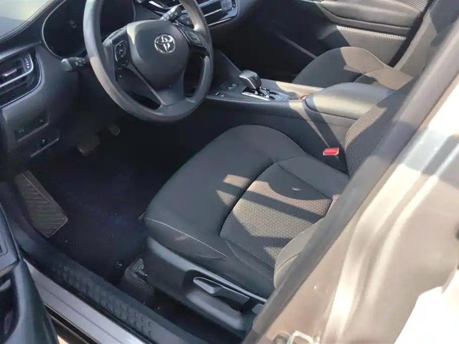 Toyota C-HR EV 2020 Leading Version