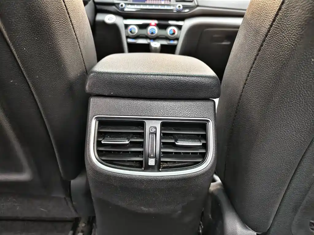 Leading the 2019 1.4T dual-clutch dazzling*dynamic type