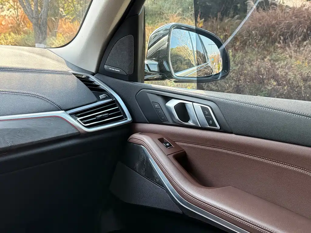 BMW X5 imported 2021 xDrive40i exclusive M sports suit