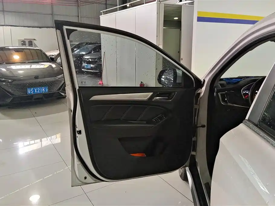 Roewe RX5 MAX 2019 300TGI Automatic Smart Cockpit Deluxe Edition