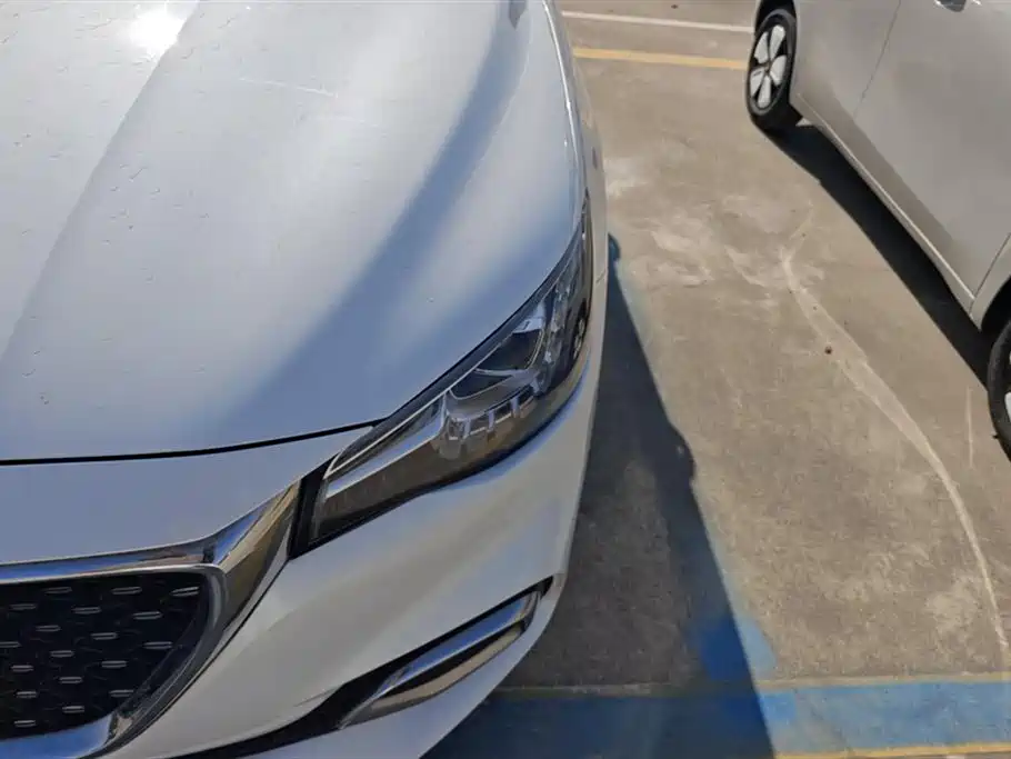 MG HS 2019 30T automatic two-wheel drive Trophy super fuel version Country VI