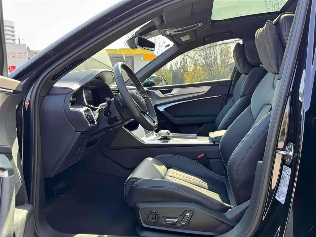 Audi A6L 2025 model 40 TFSI luxury dynamic type