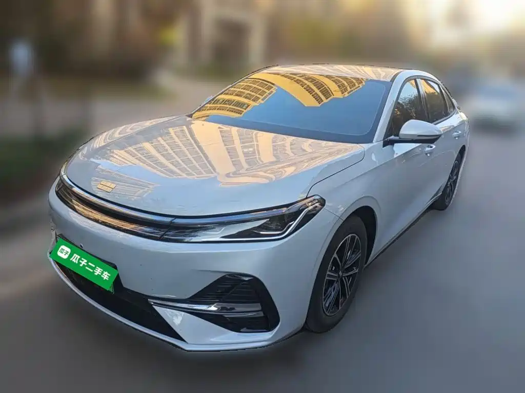 Galaxy A7 2025 EM-i 70km Premium Edition