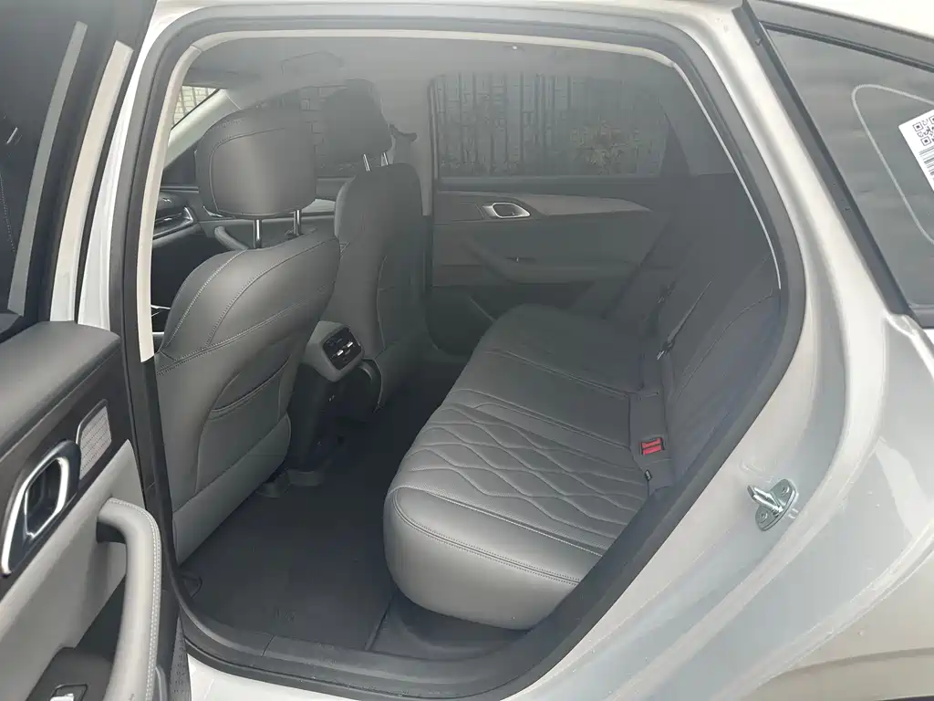 Galaxy A7 2025 EM-i 70km Premium Edition