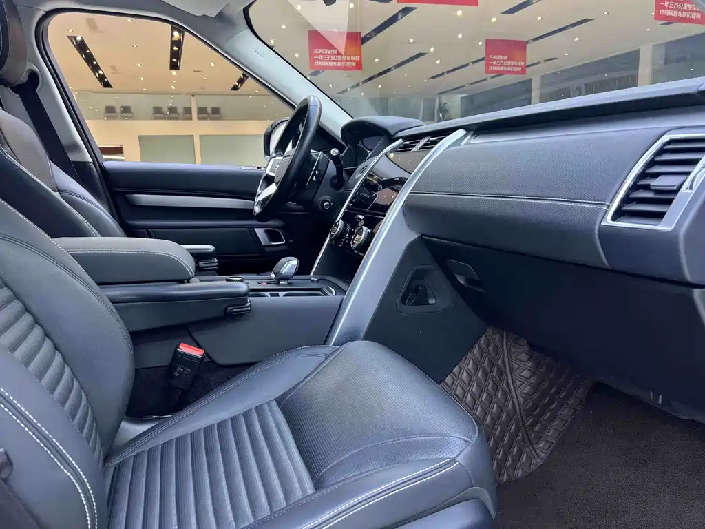 Discover the 2023 facelift 360PS R-Dynamic S