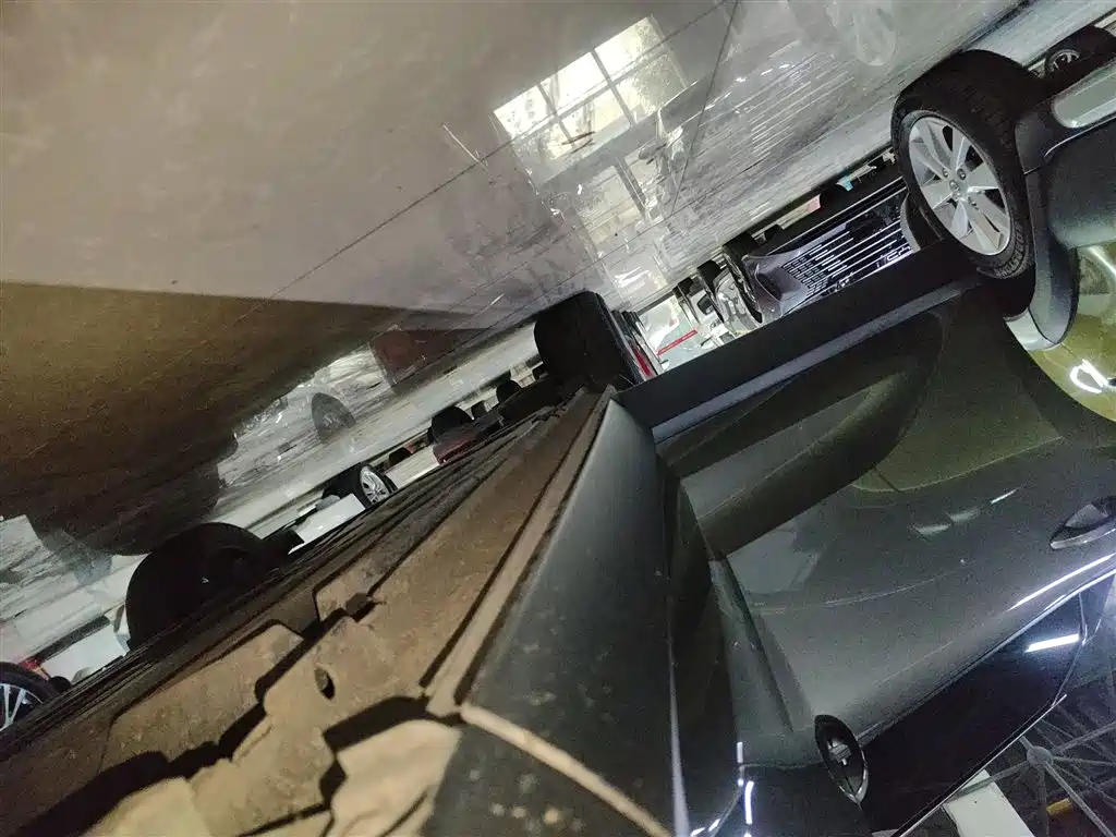 Versailles C5 X 2023 model 1.6T enjoy extraordinary