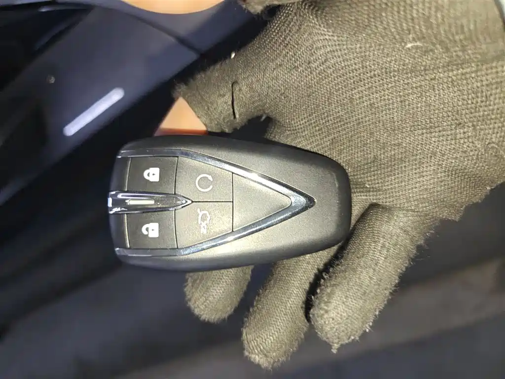 Changan UNI-V Smart iDD 2023 Smart iDD 1.5T 113km Smart Fun Type (Fast Version)