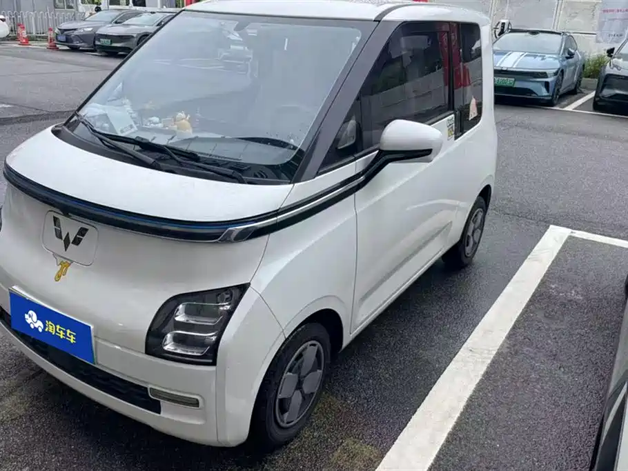 Wuling Air ev Clear Sky 2023 Four-seater-Advanced Version