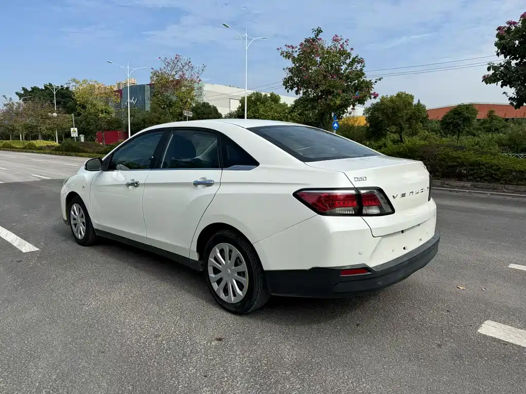 Qichen D60 2019 100,000 Glory 1.6L Entry Manual Chenshang Edition Country V