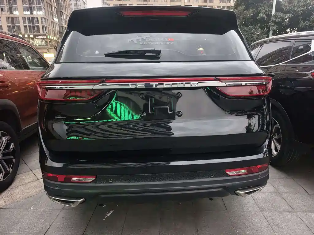 Jietu X90 PLUS 2021 model 1.6 TD DCT villa 7 seats