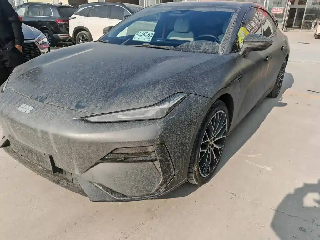 Galaxy E8 2024 620km four-wheel drive starship performance version