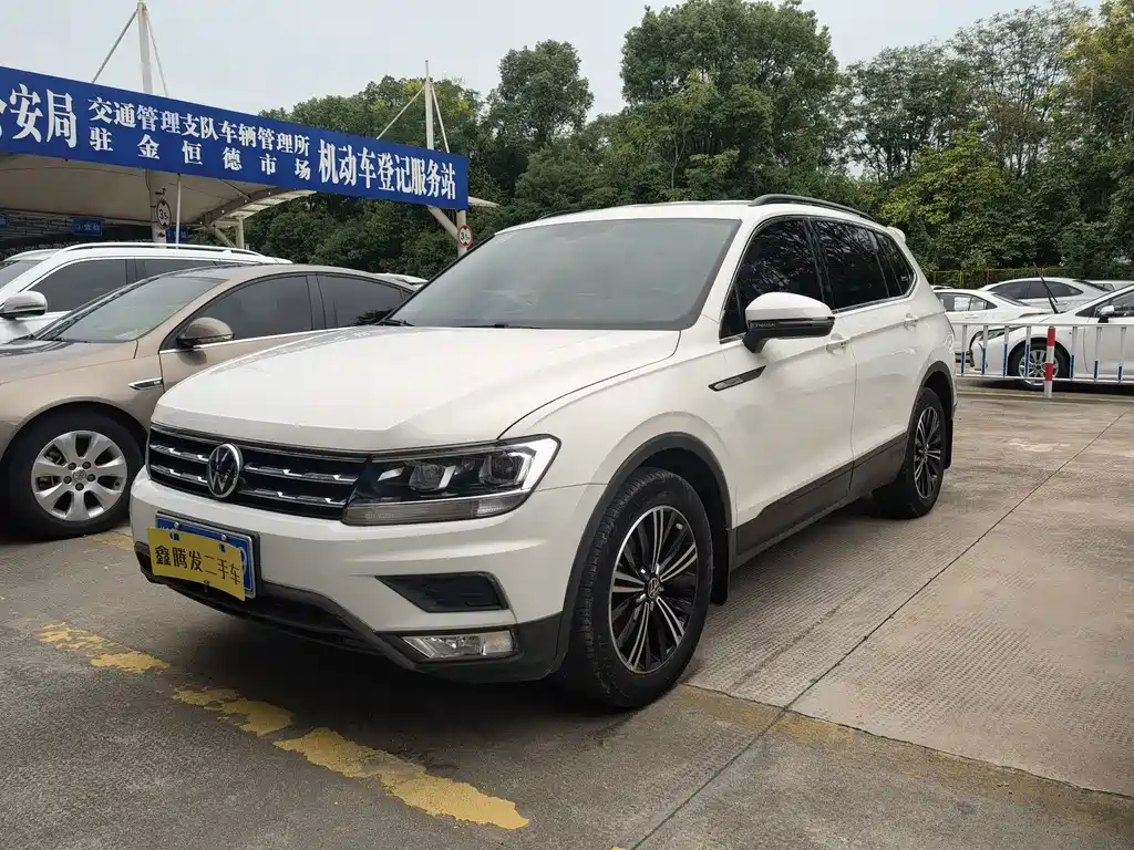 Tiguan L 2021 280TSI automatic two-wheel drive Smart Edition