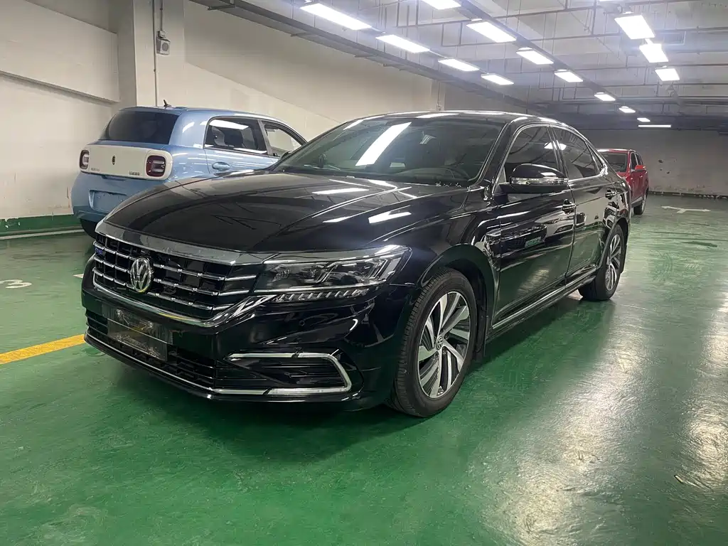 Гибридная версия Passat New Energy 2019 мощностью 430 л.с. Deluxe Edition