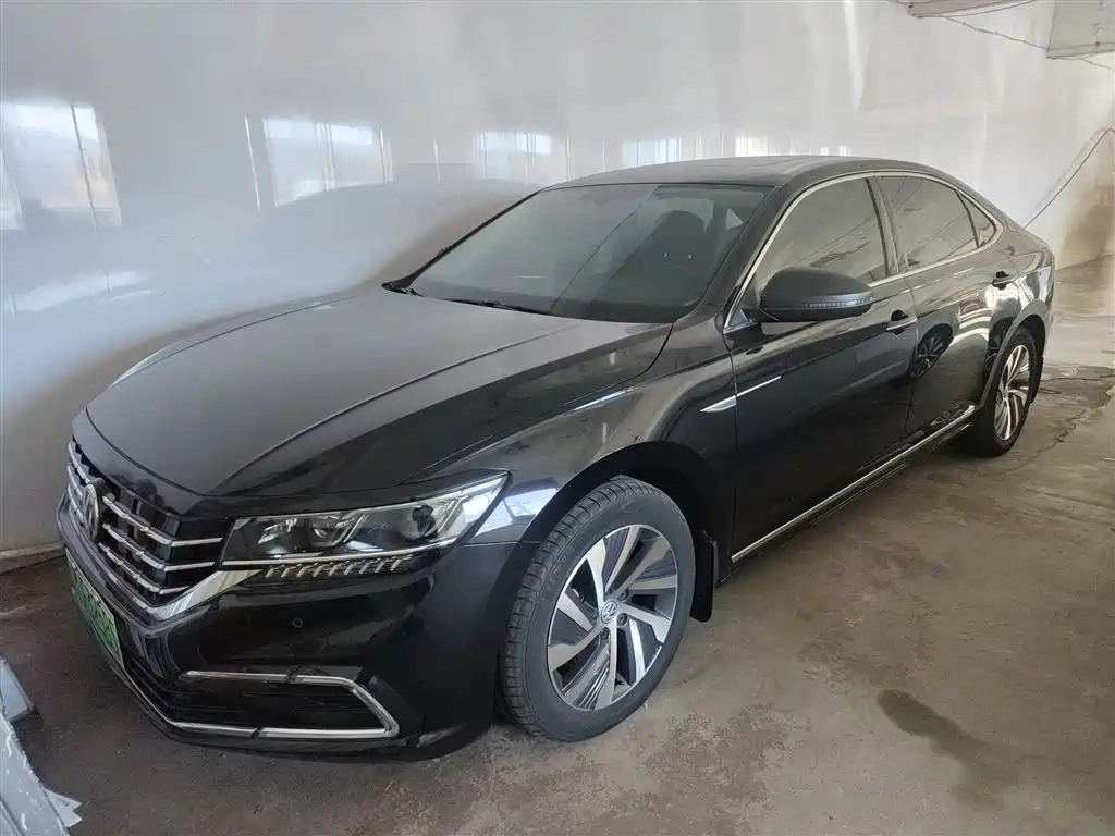 Гибридная версия Passat New Energy 2019 мощностью 430 л.с. Deluxe Edition