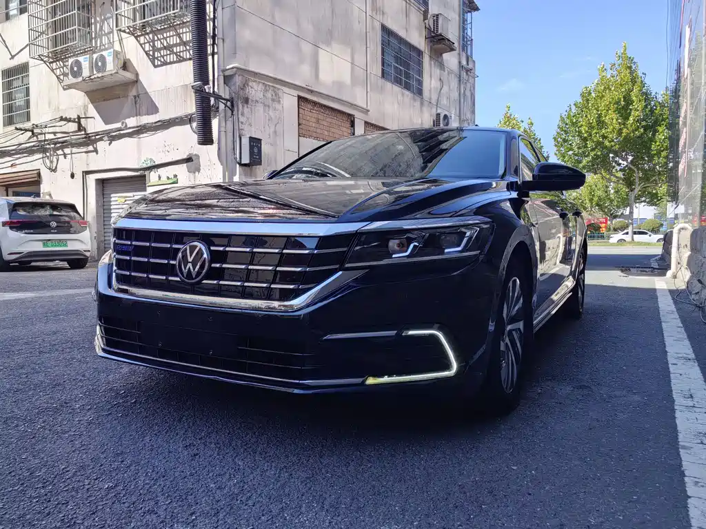 Гибридная версия Passat New Energy 2019 мощностью 430 л.с. Elite Edition