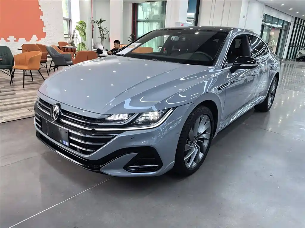 FAW-Volkswagen CC 2024, модель 380TSI, привлекательная модель для общественного пользования