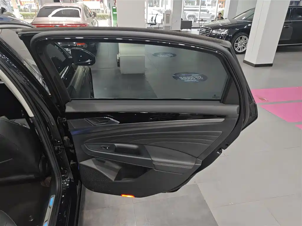 Фото машины 26