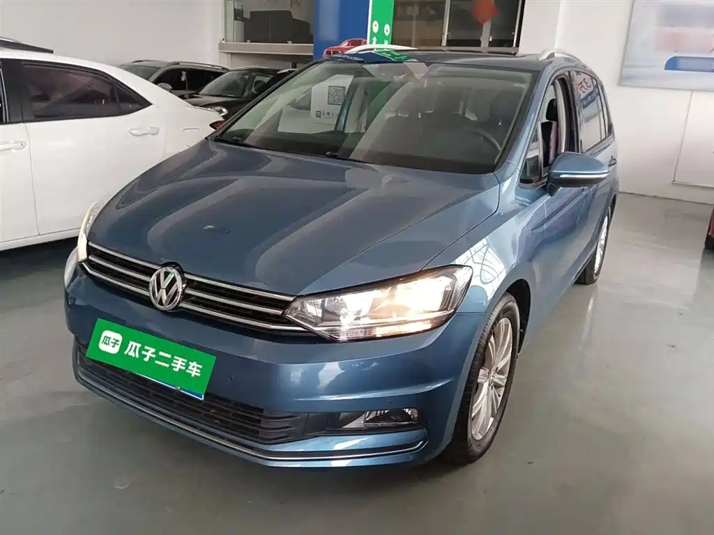 Touran 2021 Touran L 280TSI DSG Comfort Edition 7 мест