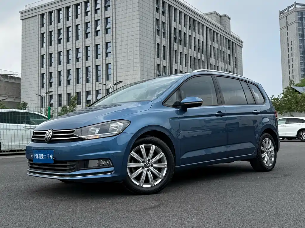 Touran 2021 Touran L 280TSI DSG Comfort Edition 7 мест