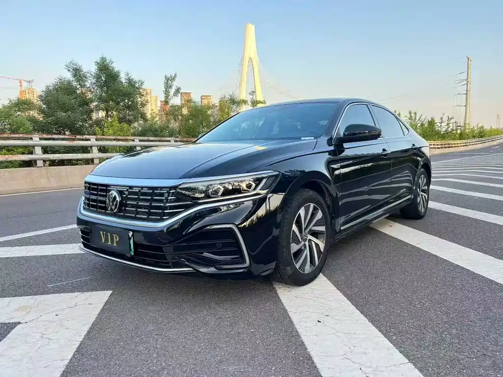 Гибридная версия Passat New Energy 2023 мощностью 430 л.с. Deluxe Edition