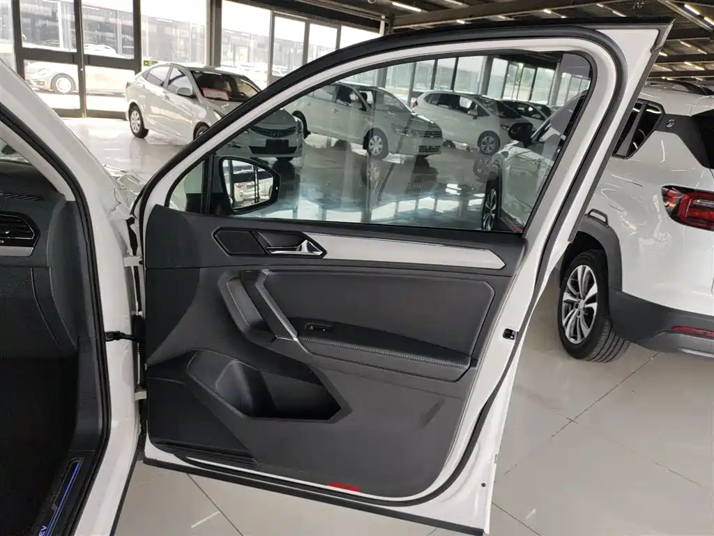 Фото машины 25