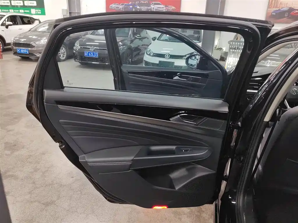 Фото машины 28