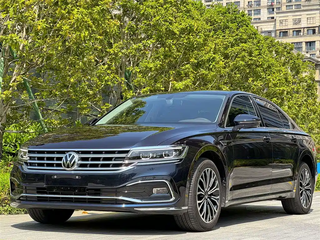 Phaon 2021 380TSI Luxury Edition