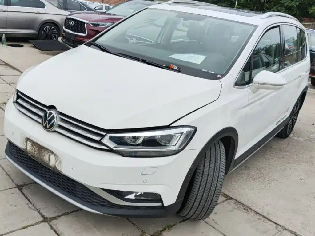 Touran 2022 Touran L 280TSI DSG Tuojie Deluxe Edition 7-местный