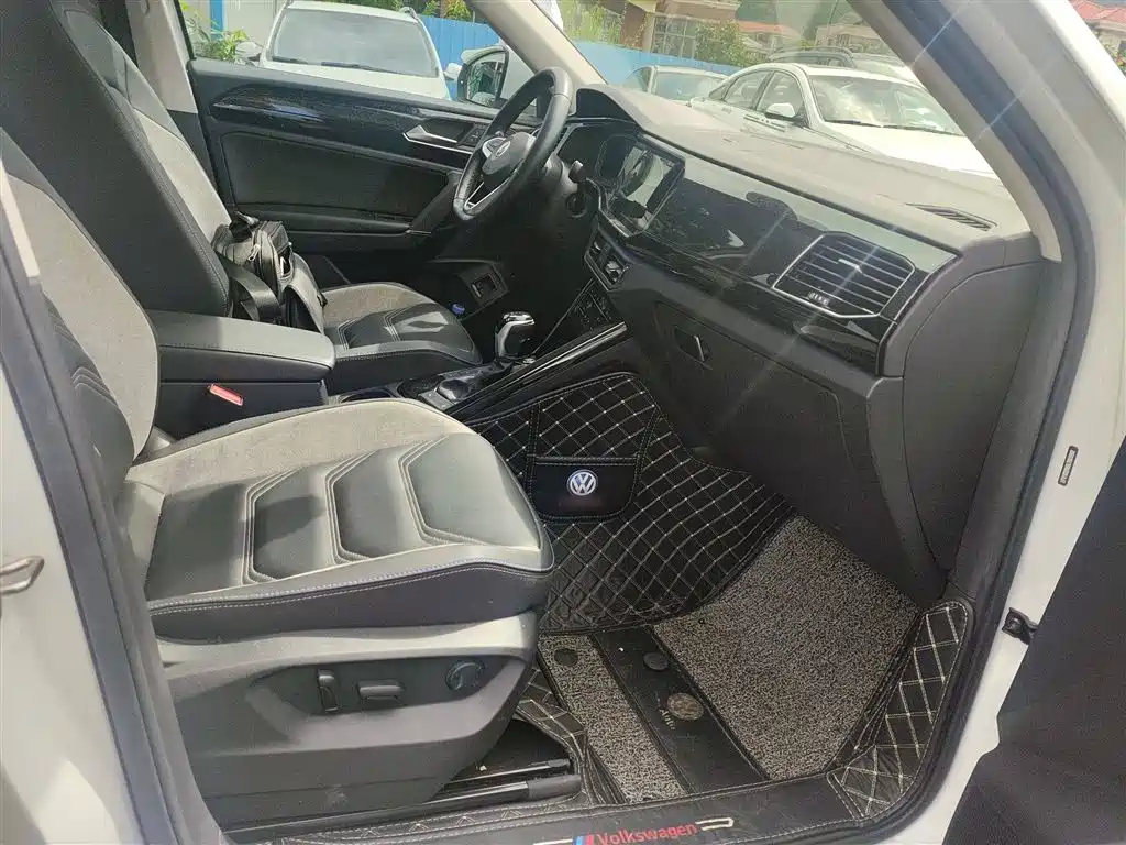 Фото машины 24