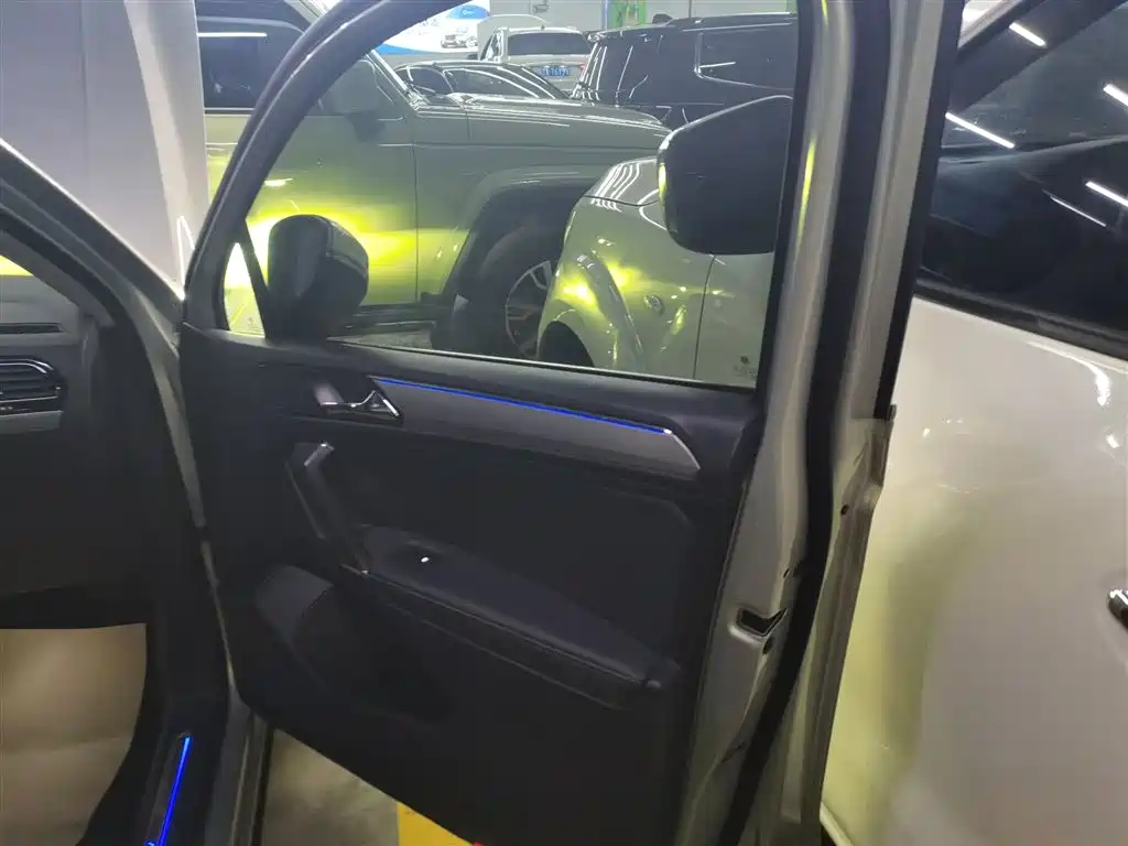 Фото машины 25