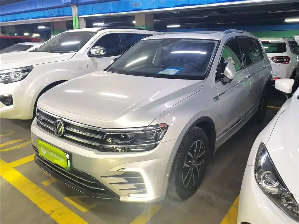 Tiguan L New Energy 2019 Гибридная версия мощностью 430 л.с. Ultimate Edition