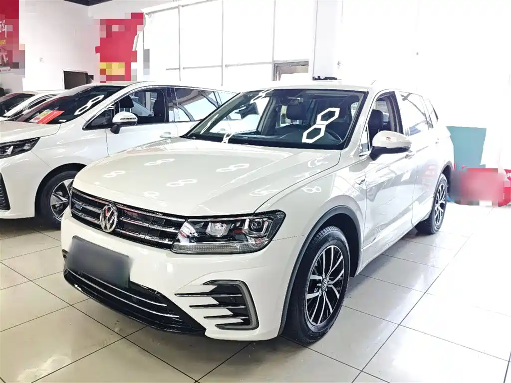 Tiguan L New Energy 2019 с гибридным двигателем мощностью 430 л.с. Роскошное издание