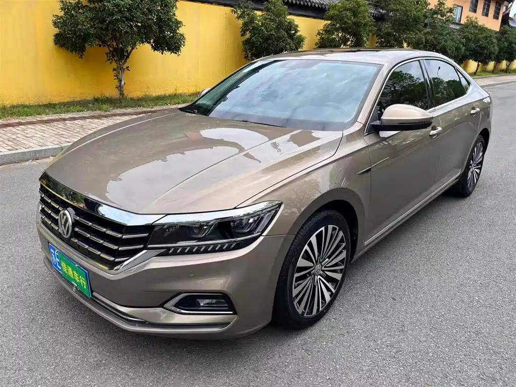 Passat 2019 330TSI Luxury Edition National VI