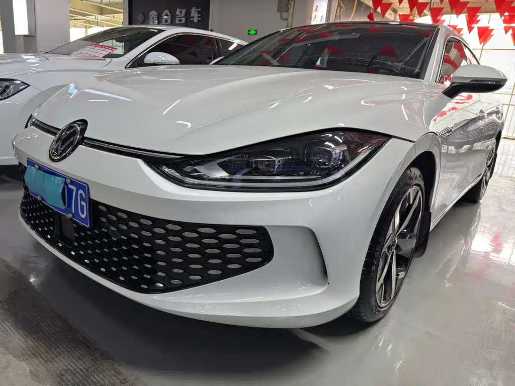 Sprinter 2022 Sprinter L 280TSI DSG Super Hot Signature Edition