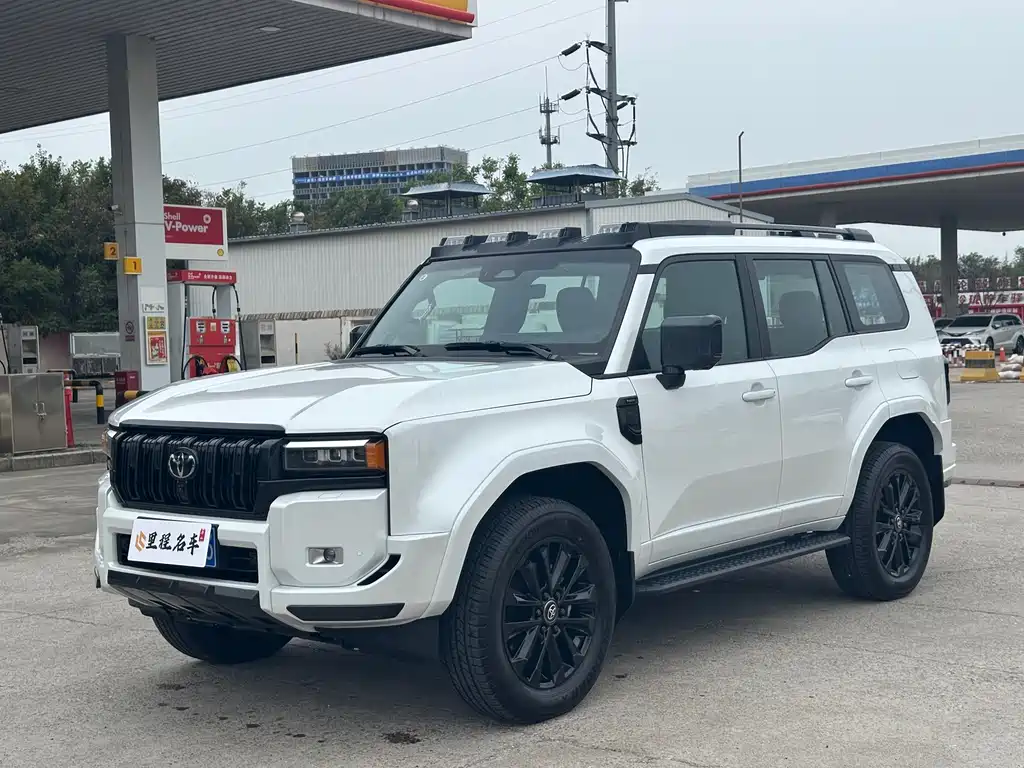 Prado 2025 2,4-тонная флагманская версия VX на 5 мест