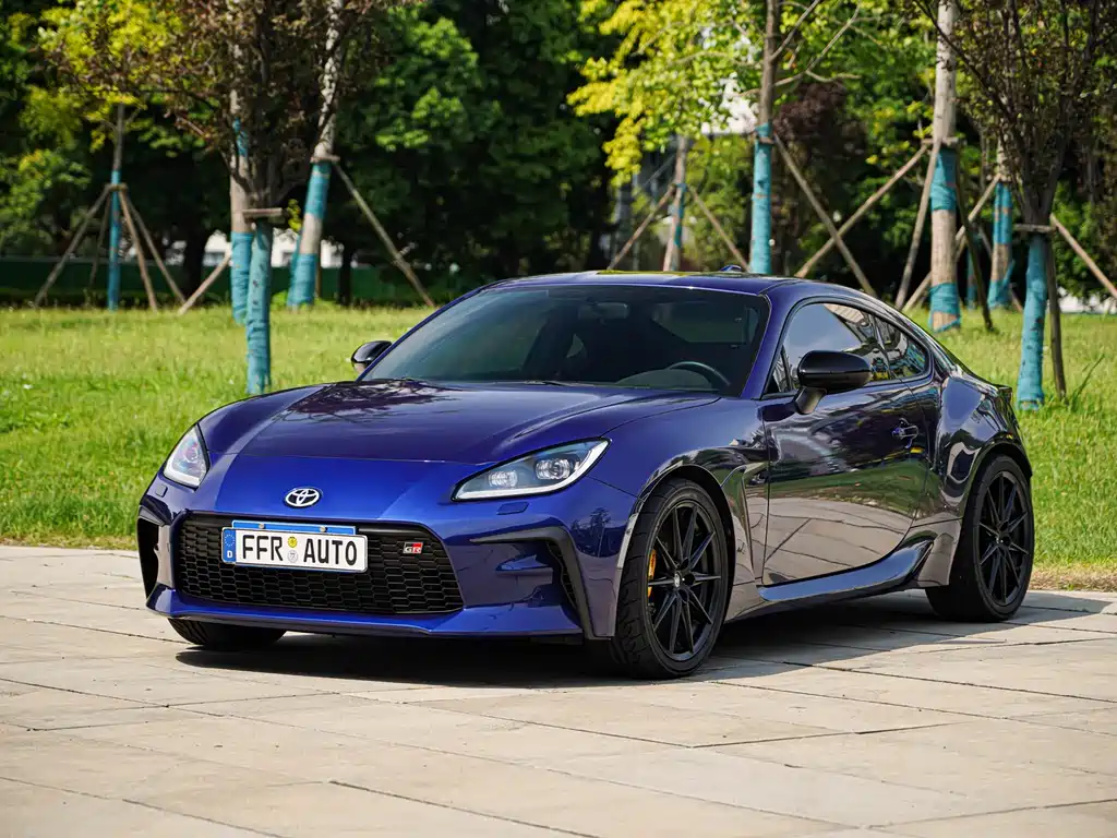 Toyota 86 2022 GR 86 2,4л версия с ручным управлением