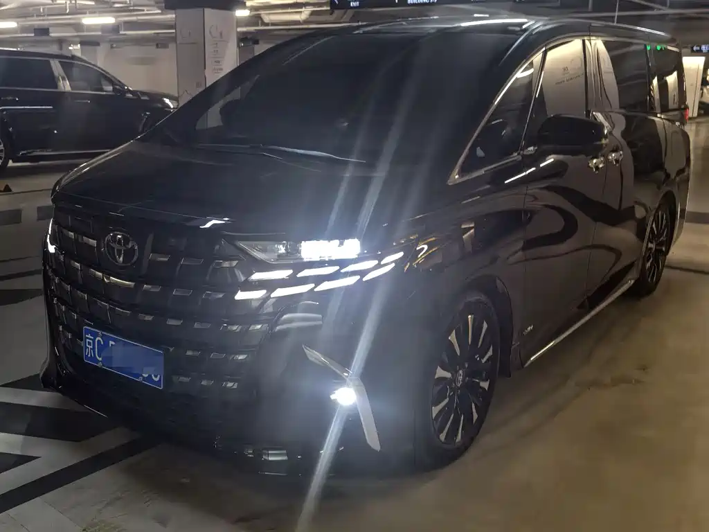 Elfa 2024 Двухмоторный 2,5-литровый автомобиль Премиум-класса