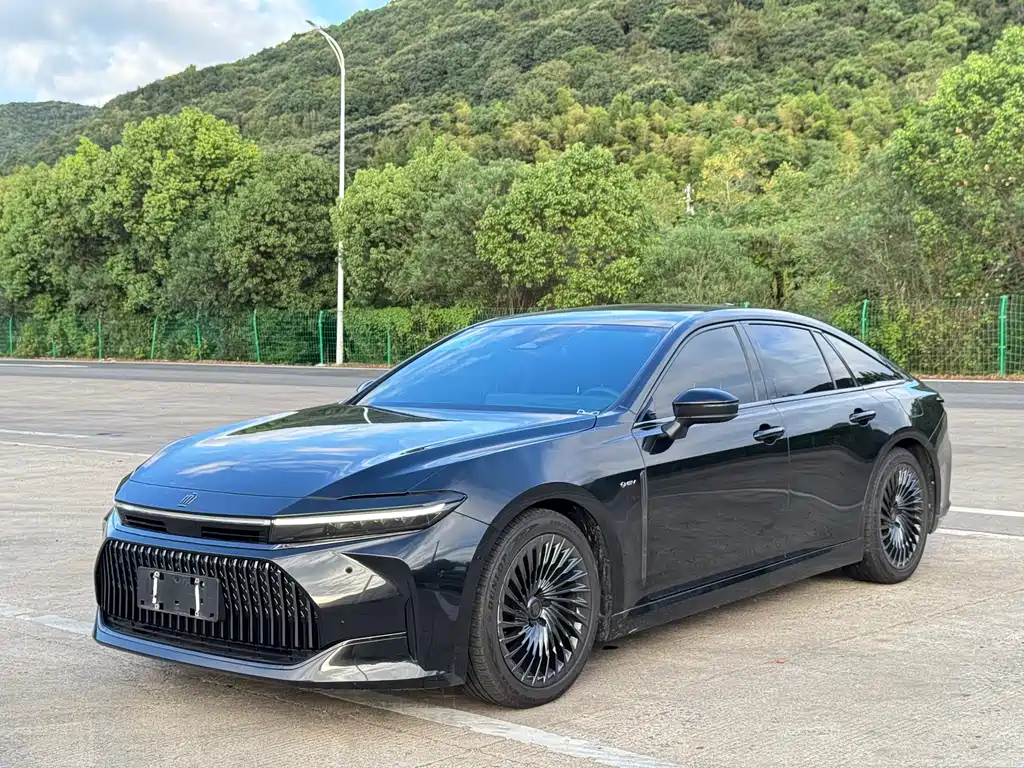 Crown imported 2024 2.5L Extreme Edition