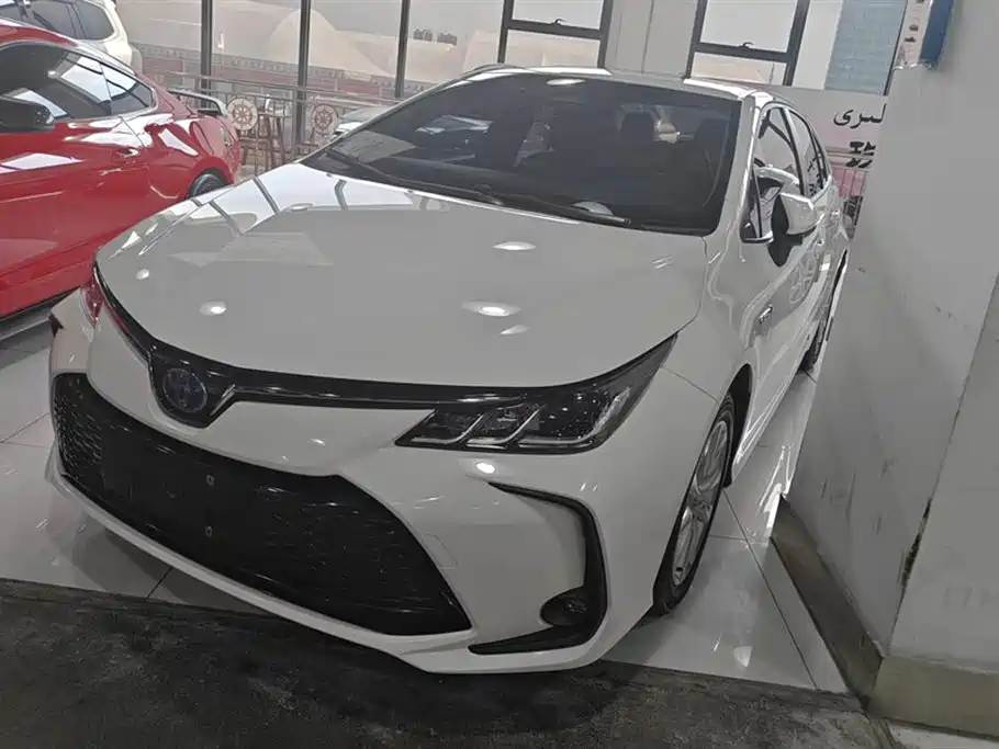 Corolla 2023 1,8л Smart Hybrid с двумя двигателями Pioneer Edition