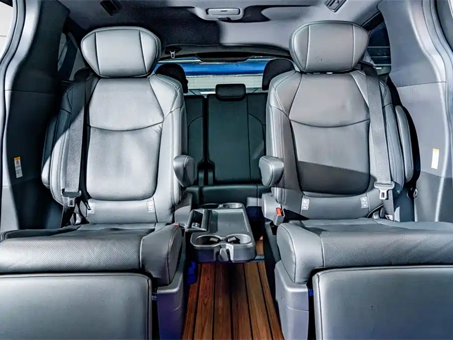 Фото машины 30