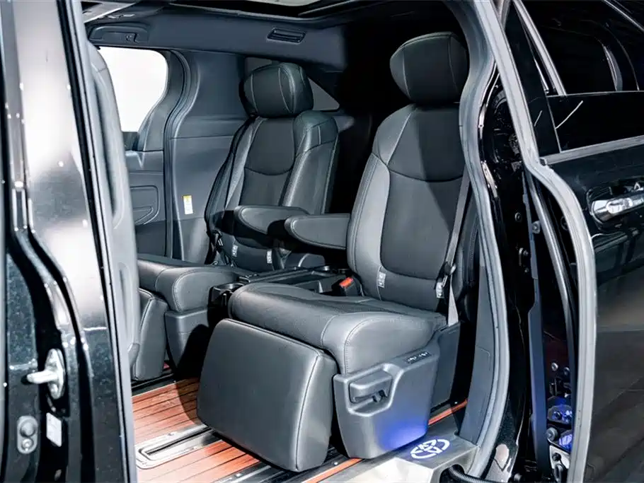 Фото машины 24