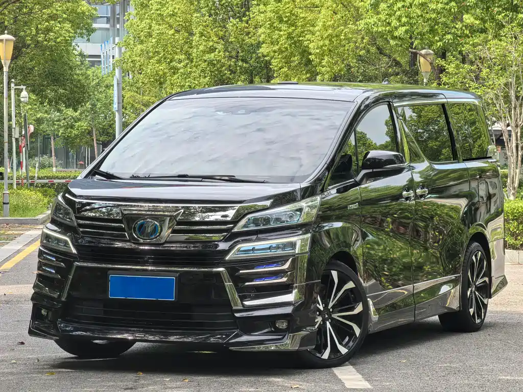 Wilfred 2020 Twin Engine 2.5L HV Luxury Edition