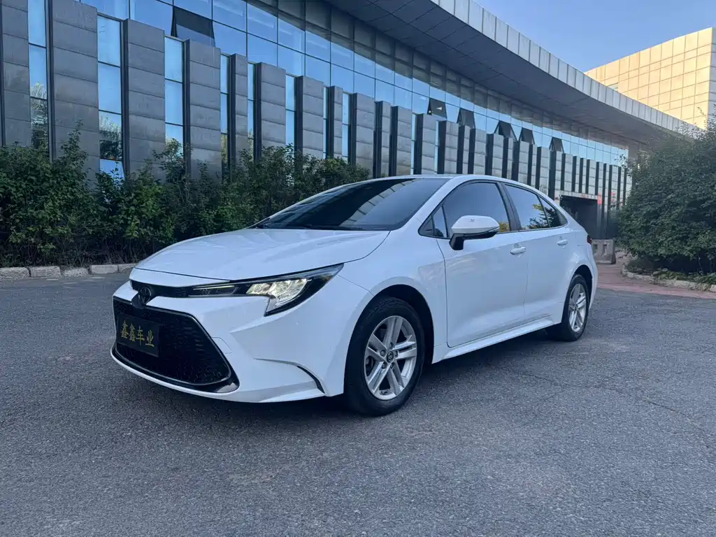 Regal 2022 185T CVT Luxury Edition