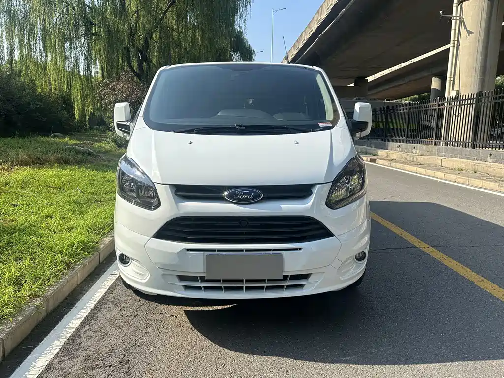Quanshun 2019 2.0T diesel business travel short-axle low-top 7-seater country VI