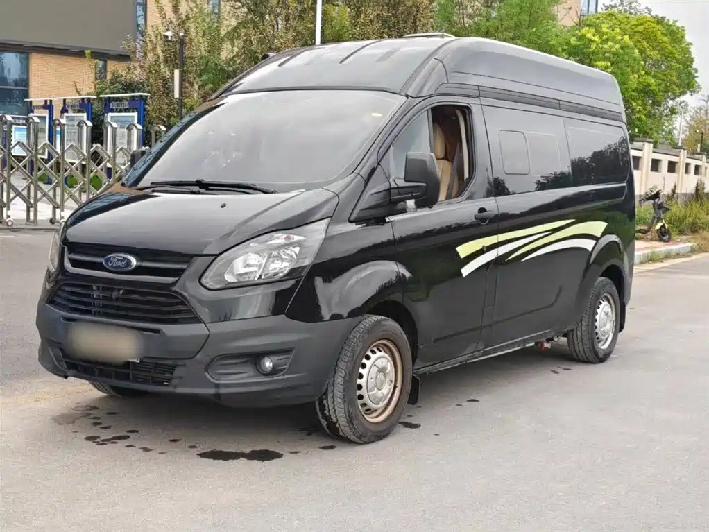 Transit 2021 2.0T Gasoline Automatic Premium Operational Commercial Traveler Center Axle Medium Roof 7-seat National VI