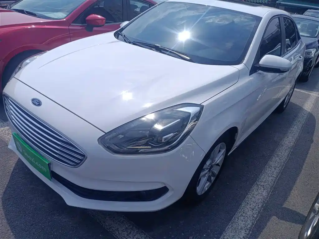 Furuisi 2019 facelift 1.5L automatic enjoyment type Country VI