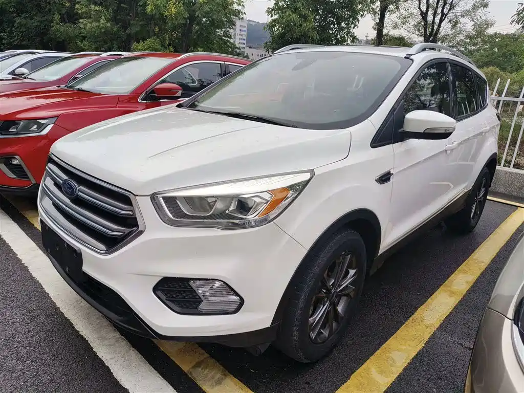 Wing Tiger 2019 EcoBoost 180 two-wheel drive platinum airfoil country VI