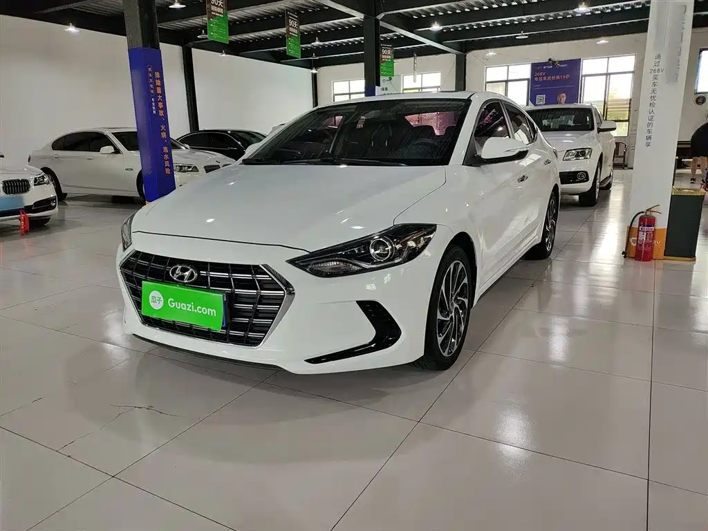 Leading the 2020 1.5L CVT Smart Hyun*Elite type