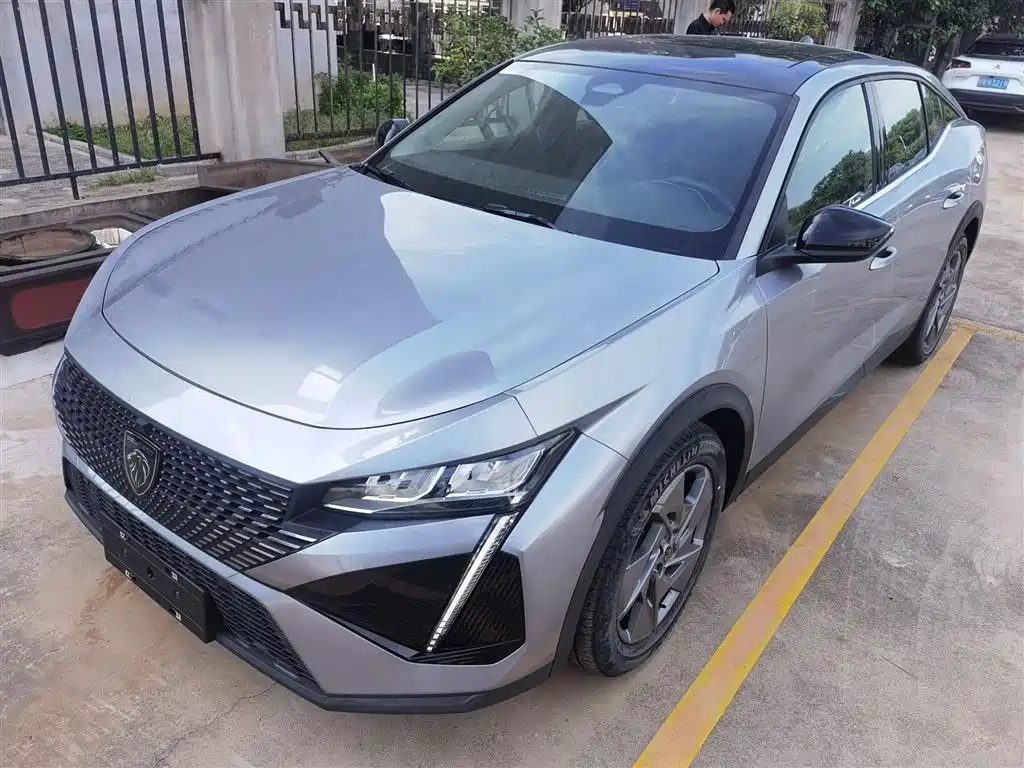 Peugeot 408X 2023 Gravity Version